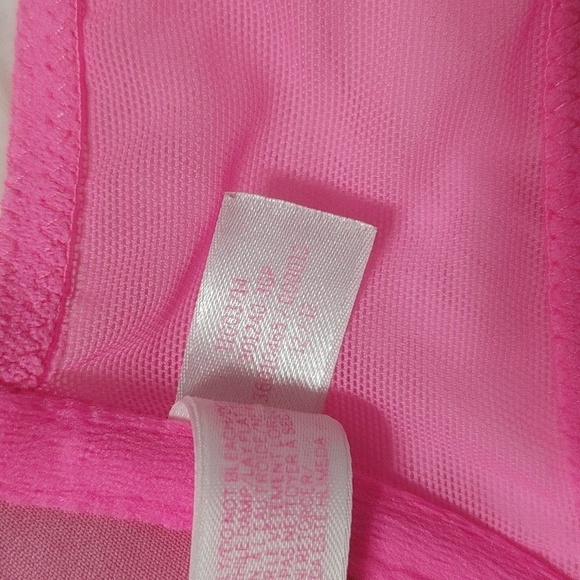 VS Pink Front Clasp "Wear Everywhere Push Up" Bra 32C in Neon Pink from 2012 - Picture 9 of 9